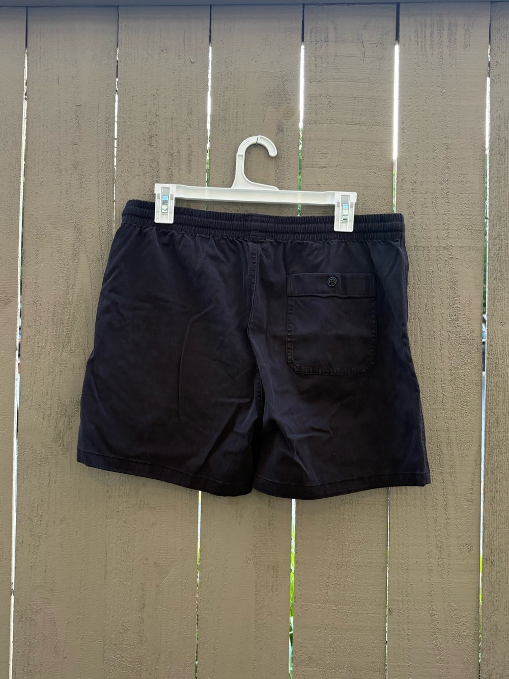 Todd Snyder beach shorts in black